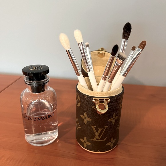 Louis Vuitton 100ml Perfume Travel Case in Monogram - Picture 1 of 7